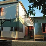 Hostel Hullam