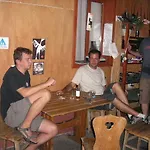 Hullam Hostel
