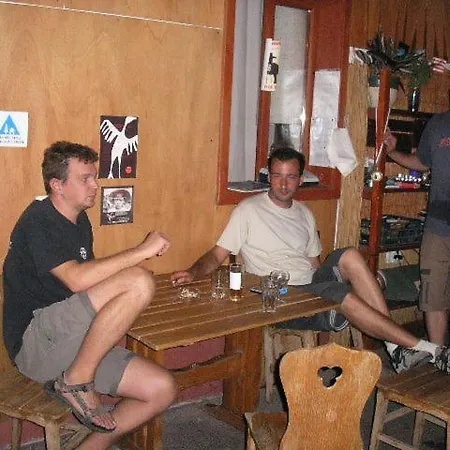 Hullam Hostal