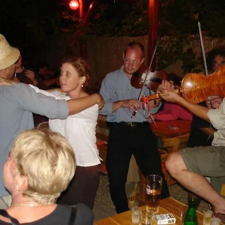 Hostel Hullam Révfülöp