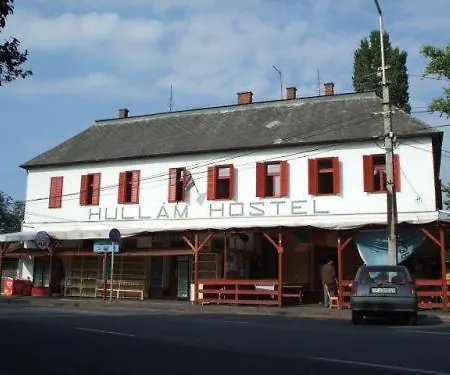 Hullam Hostel