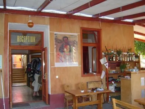 Hullam Hostel Révfülöp