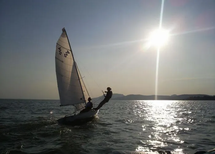 אכסניה Hullam *